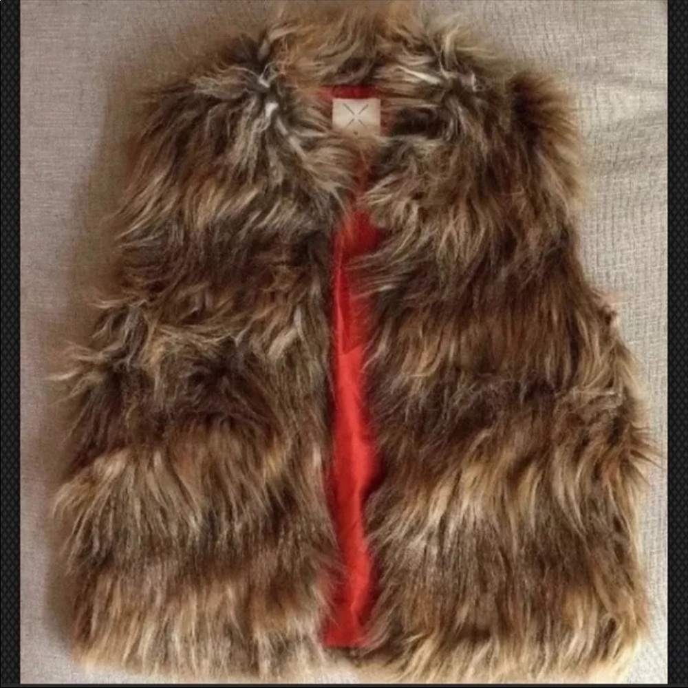 SOLD: UO Pins & Needles Faux Fur Vest